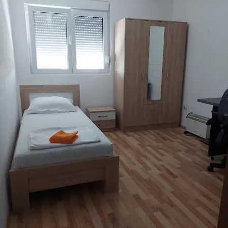 Na Rijeci Cijevni Apartment