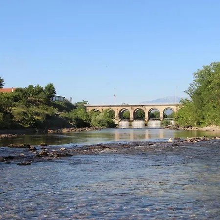 Na Rijeci Cijevni Lejlighed